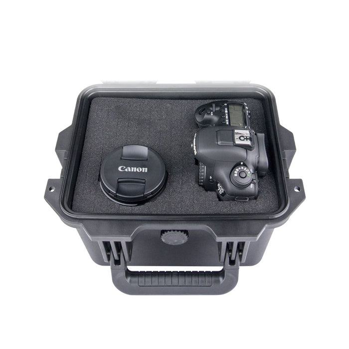 CX2418 -CROXS Case Interior Dimensions (L x W x H) 24.1 x 18.8 x 18.4