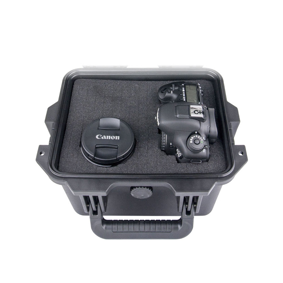 CX2418 -CROXS Case Interior Dimensions (L x W x H) 24.1 x 18.8 x 18.4