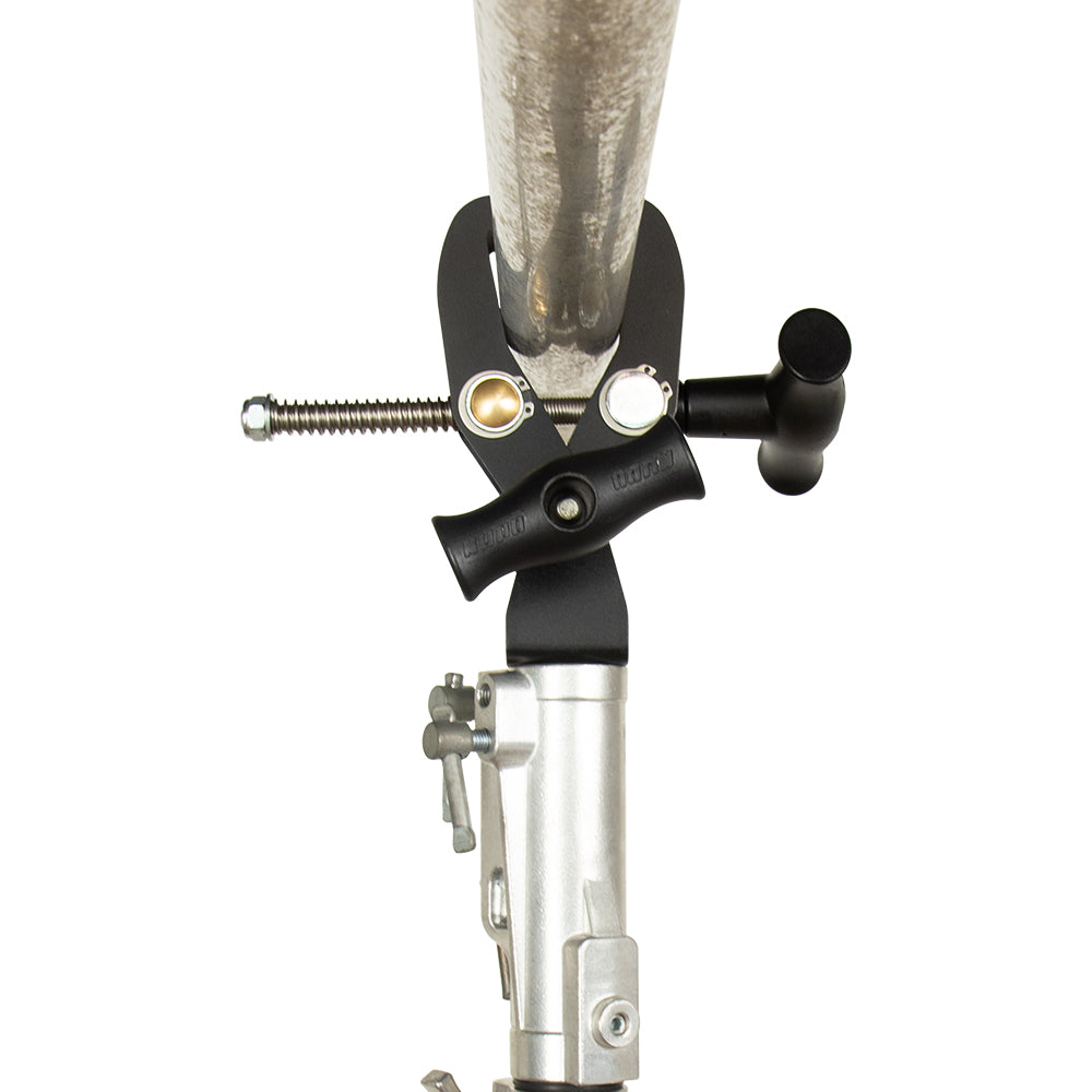 KCP-465JS - Fast Claw Clamp with Junior Spigot lighting stand setup