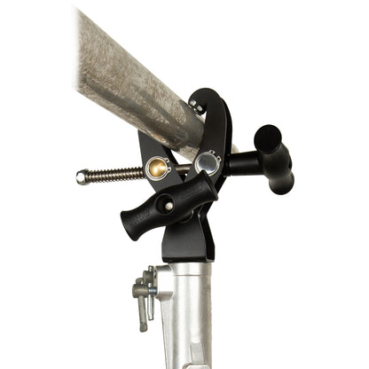 KCP-465JS - Fast Claw Clamp with Junior Spigot mounted on stand receiver