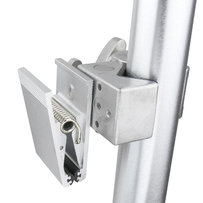 KD-816P - Square Clip, Silver mounted on display coupler