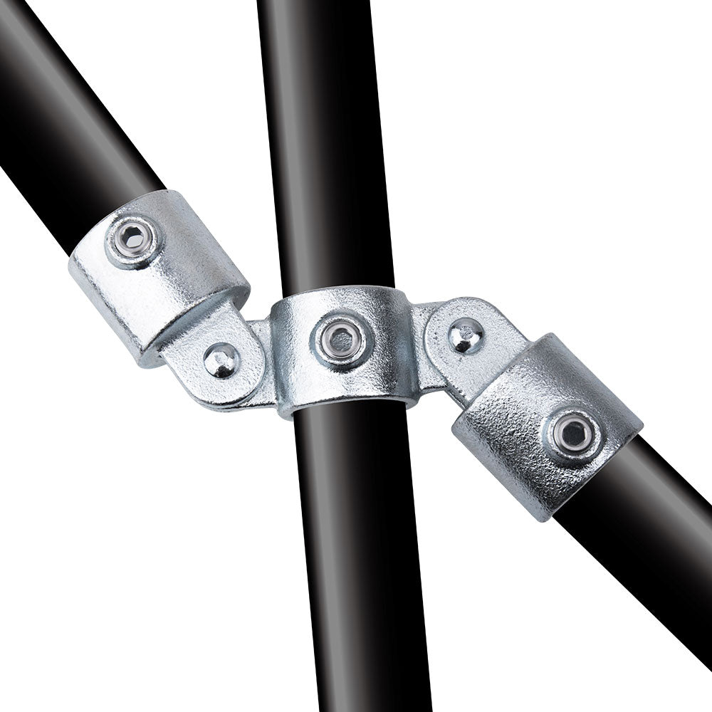 KPC-067 - Pipe Clamp Double Swivel Combination (Silver) installed pipe clamp view