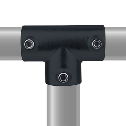 KPC-104B - Pipe Clamp Long Tee (Black) installed pipe clamp view