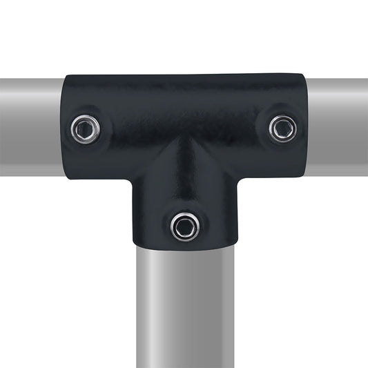 KPC-104B - Pipe Clamp Long Tee (Black) installed pipe clamp view