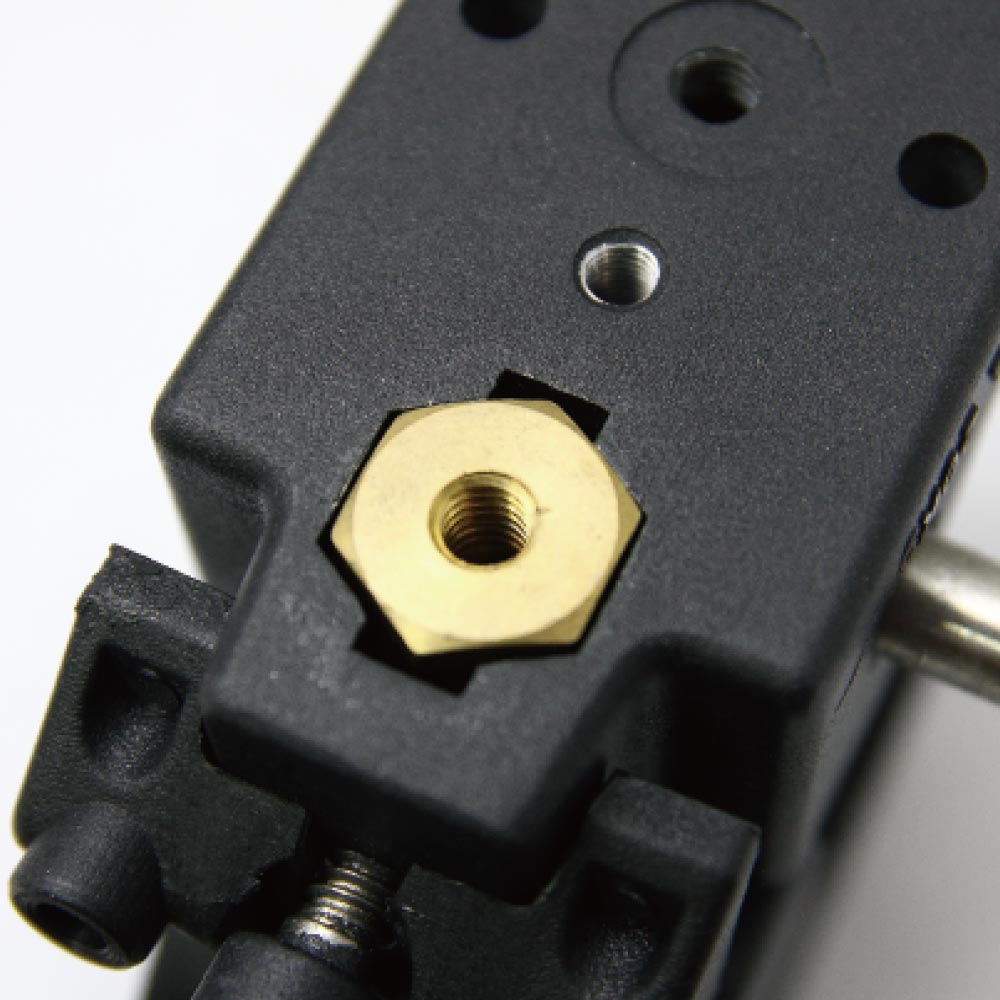 KS-015 - Hex Stud 3/8"-16 Female and 1/4"-20 Female mounted detail